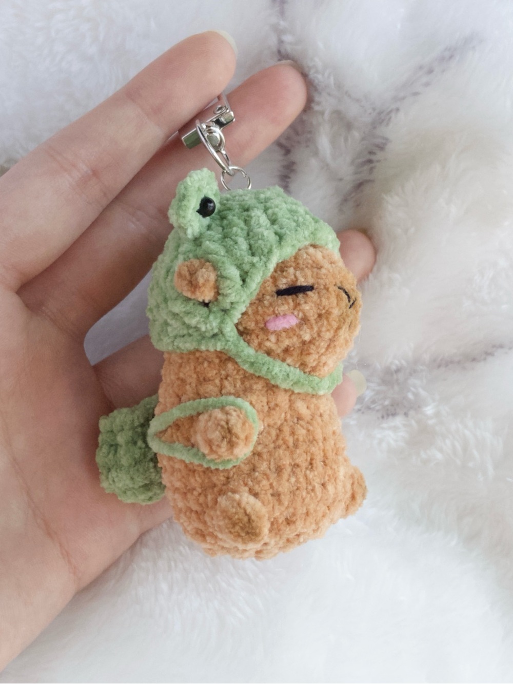 Crochet Frog Capybara Keychain - Picture 2 of 6